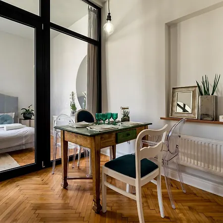 Rentplanet - Swietokrzyska Apartment