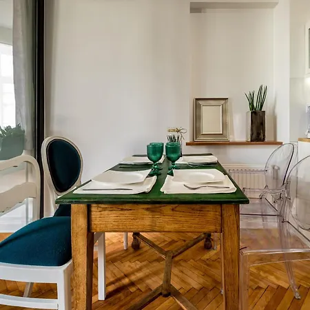 Rentplanet - Swietokrzyska Apartment