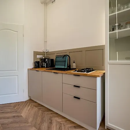 Rentplanet - Swietokrzyska Apartment *