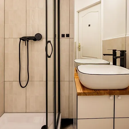 Rentplanet - Swietokrzyska Wroclaw