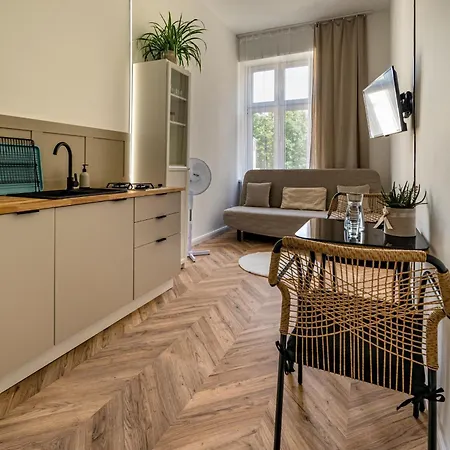 Rentplanet - Swietokrzyska Apartment